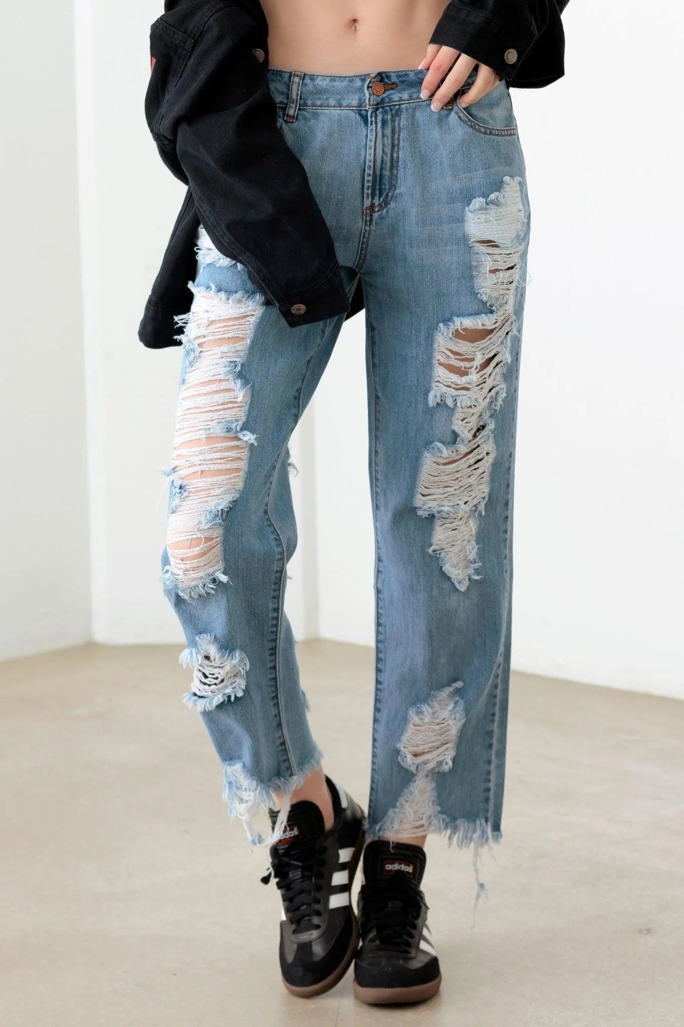 Blue Distressed Straight Leg Jeans – Back & Front Washed Vintage Look